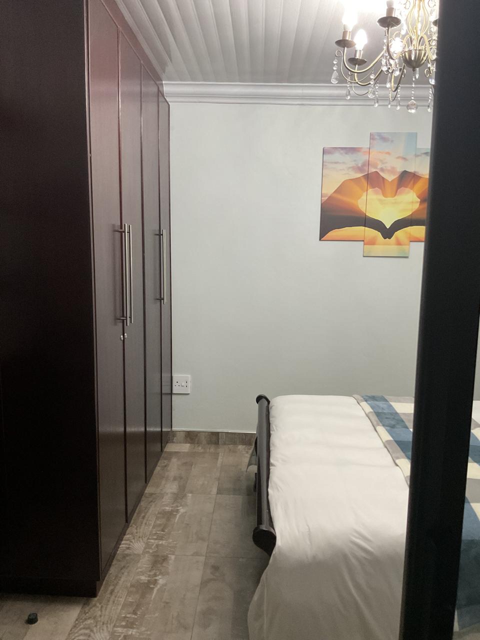 Apartment gallery image 9